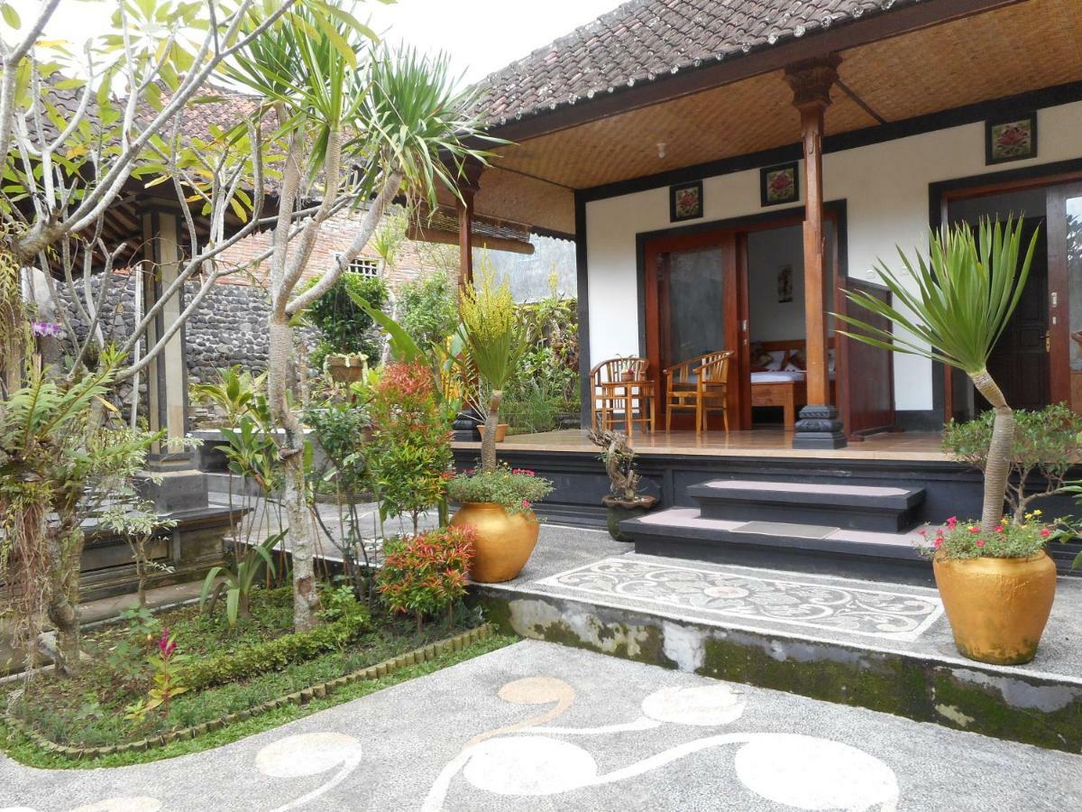 Milla Homestay *
