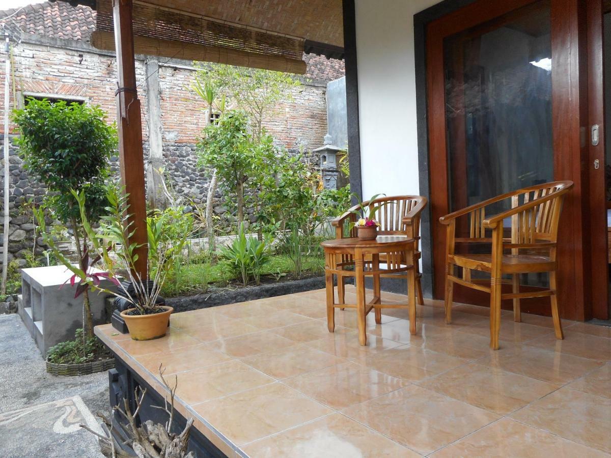 Milla * Sidemen (Bali)