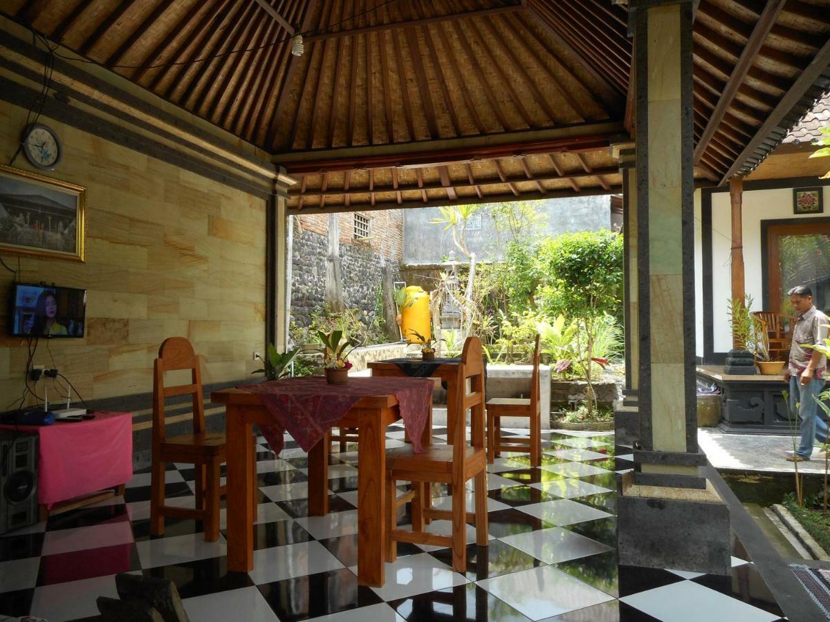 Milla Sidemen (Bali)