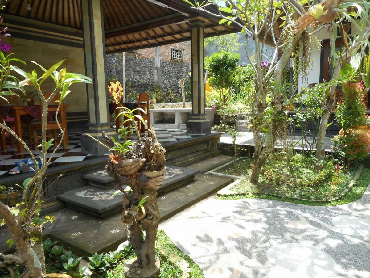 Milla Homestay *