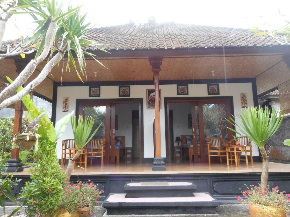 Milla Homestay *